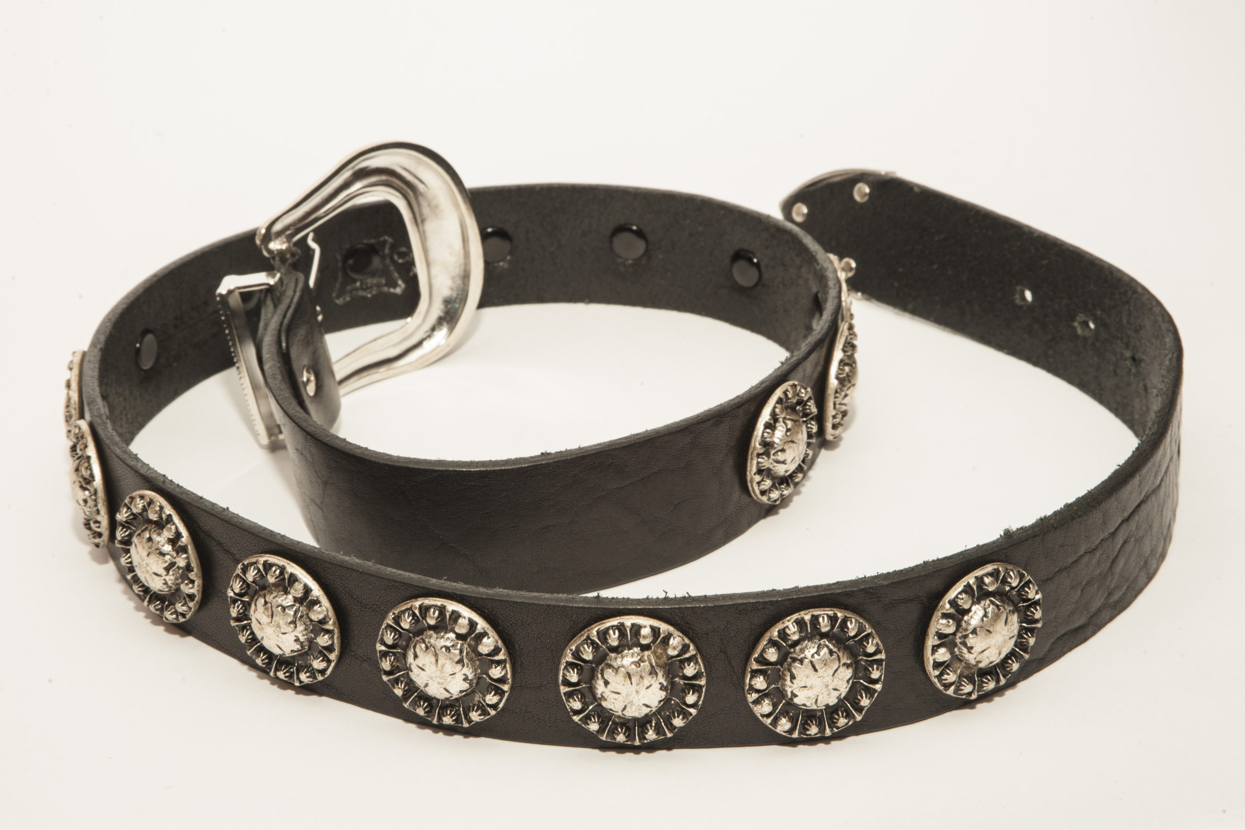 Cintura uomo in pelle nera borchiata Fibbie per cinture in metallo alla  moda argento Cintura punk a spillo larga -  Italia